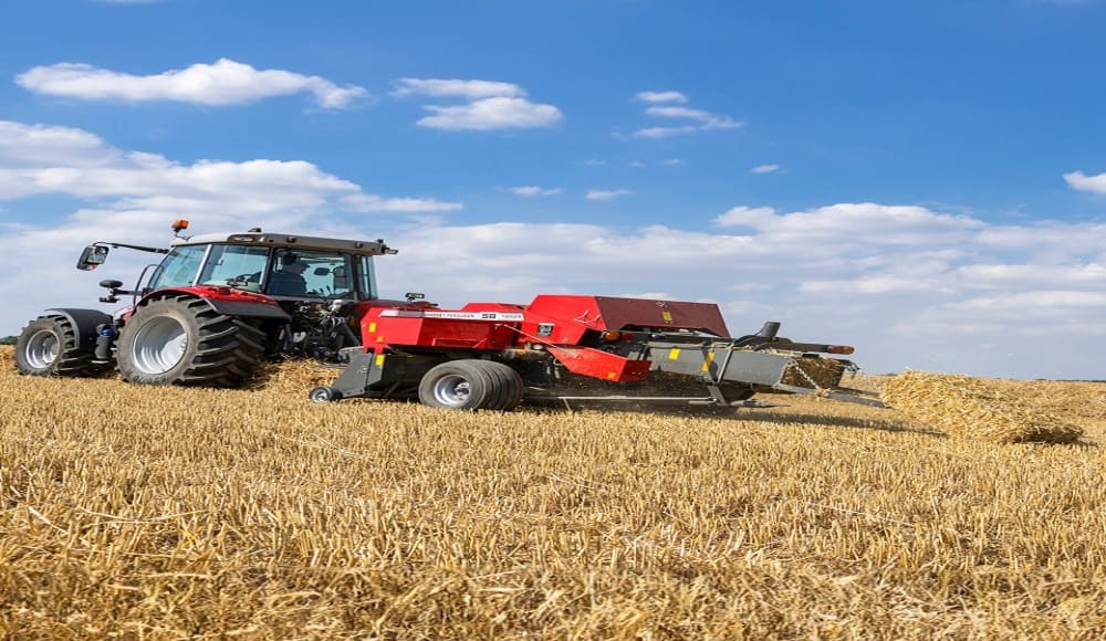 led-tractor-light-on-farm-field.jpg